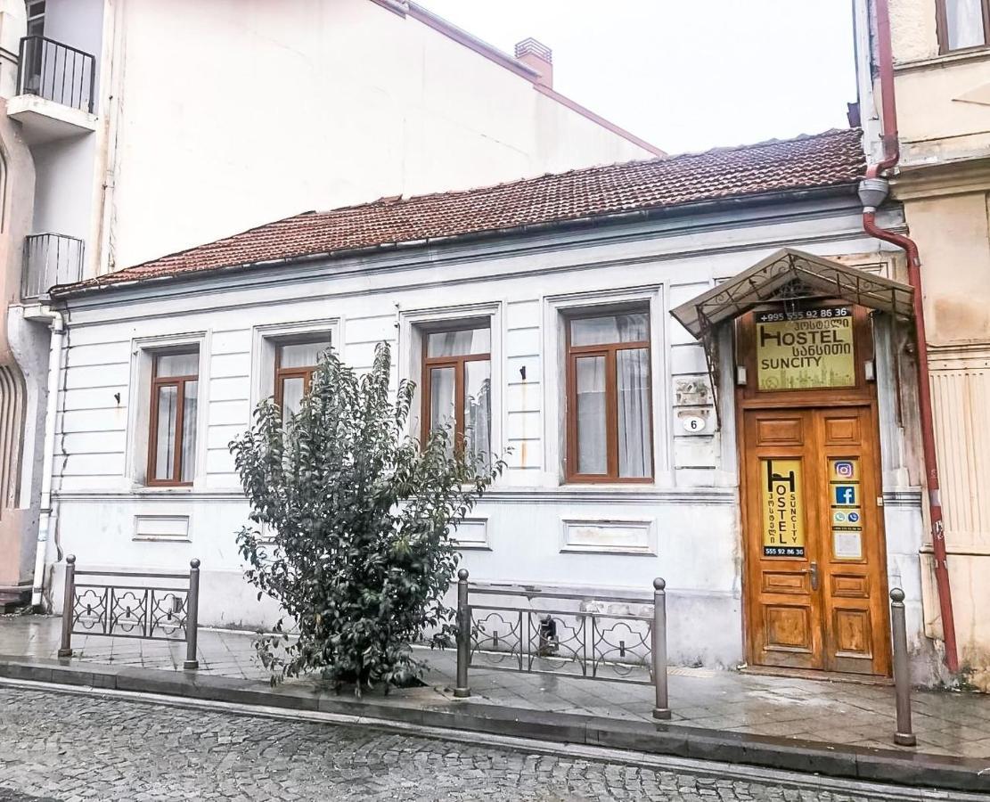 Suncity Hostel Batumi Luaran gambar